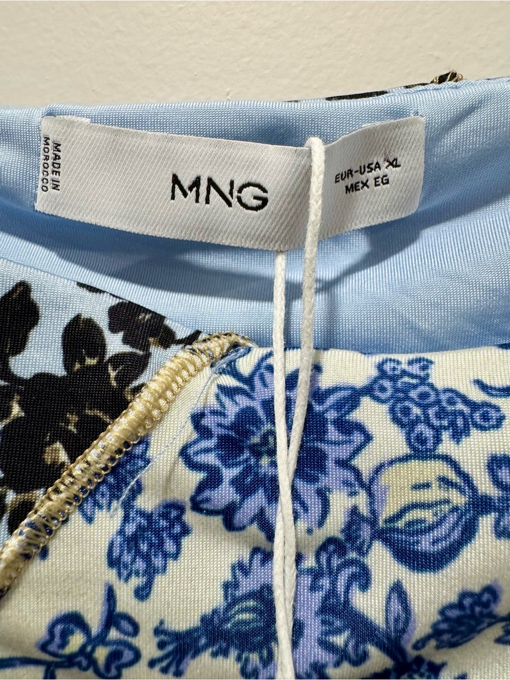 Mango NWT Finta Patchwork Floral Contrast Stitch Cami Tank Top Blue Black Size X - Picture 3 of 9